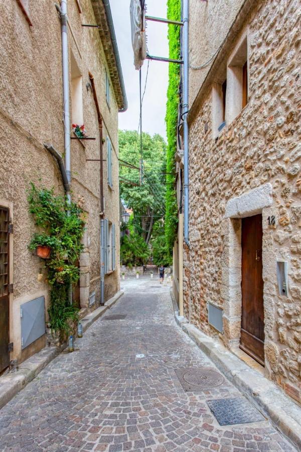 2-Star Apartment Close To Beaches And All Amenities Antibes Eksteriør billede