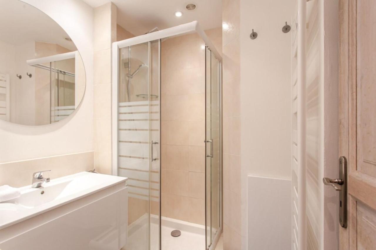 2-Star Apartment Close To Beaches And All Amenities Antibes Eksteriør billede